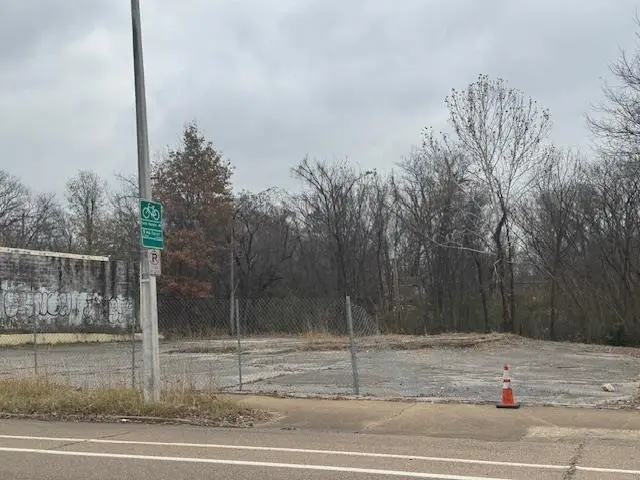 583 E E H CRUMP BLVD, Memphis, TN 38126 - Image #3