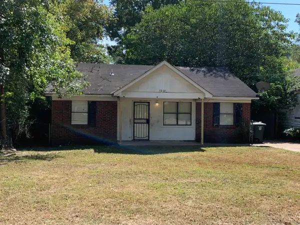1941 CLIFTON AVE, Memphis, TN 38127