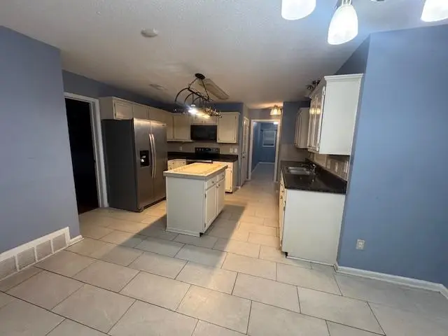 8739 CEDAR MILLS CIR, Cordova, TN 38016 - Image #2