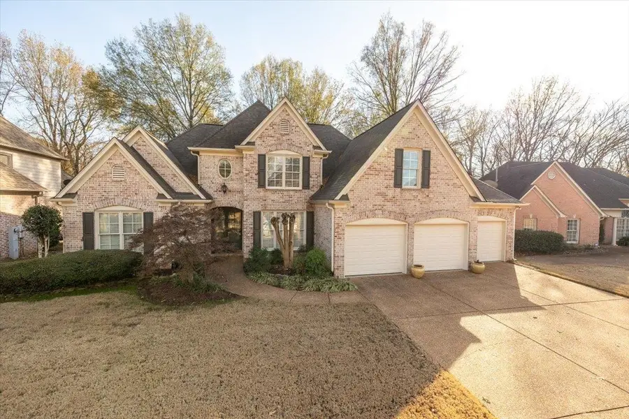 8923 RIVER KNOLL DR, Cordova, TN 38016 - Image #2