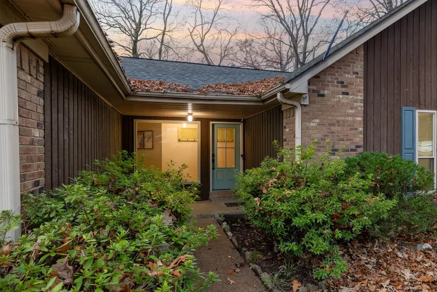 9140 GAINSBOROUGH DR, Lakeland, TN 38002 - Image #2