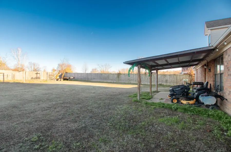 208 BRITTANY LN, Atoka, TN 38004 - Image #2