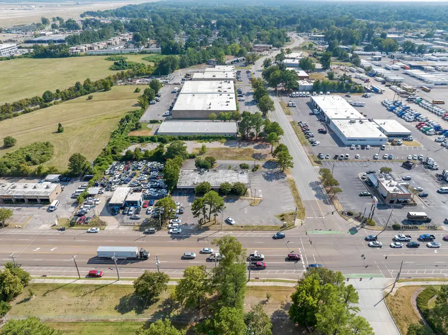 2015 E BROOKS RD, Memphis, TN 38116 - Image #3