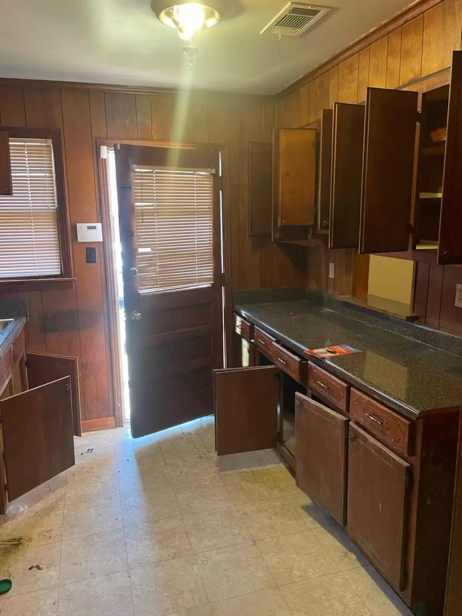 2123 HEARD AVE, Memphis, TN 38108 - Image #2