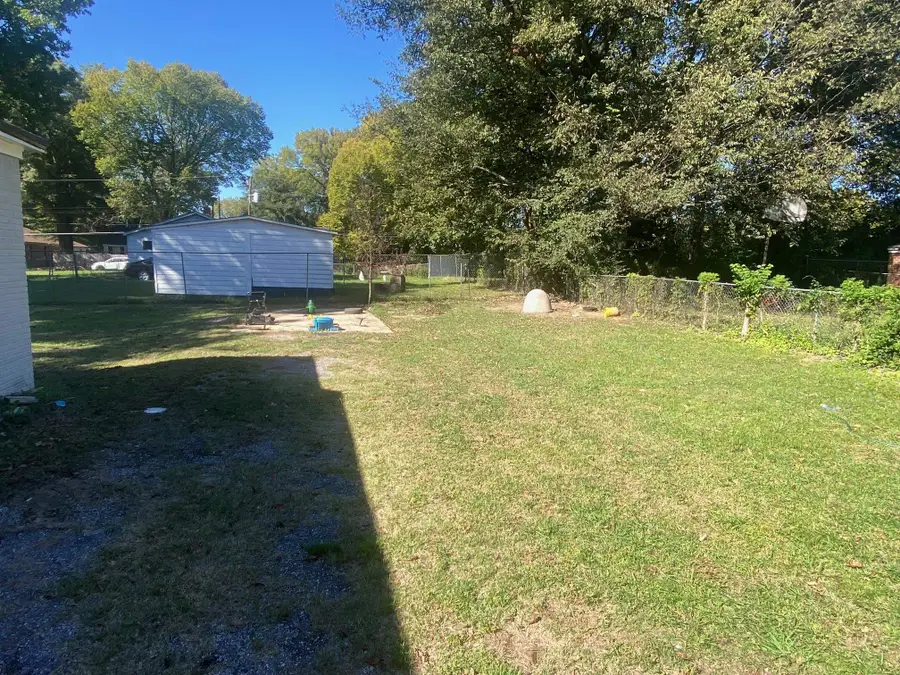 1621 MAPLEWOOD ST, Memphis, TN 38108 - Image #2