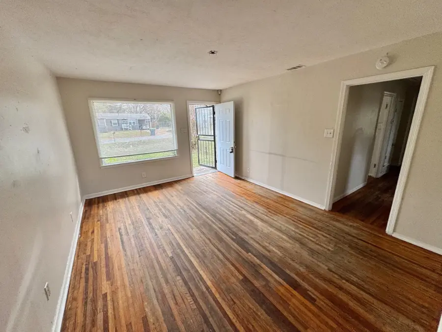 4967 NEWTON RD, Memphis, TN 38109 - Image #2