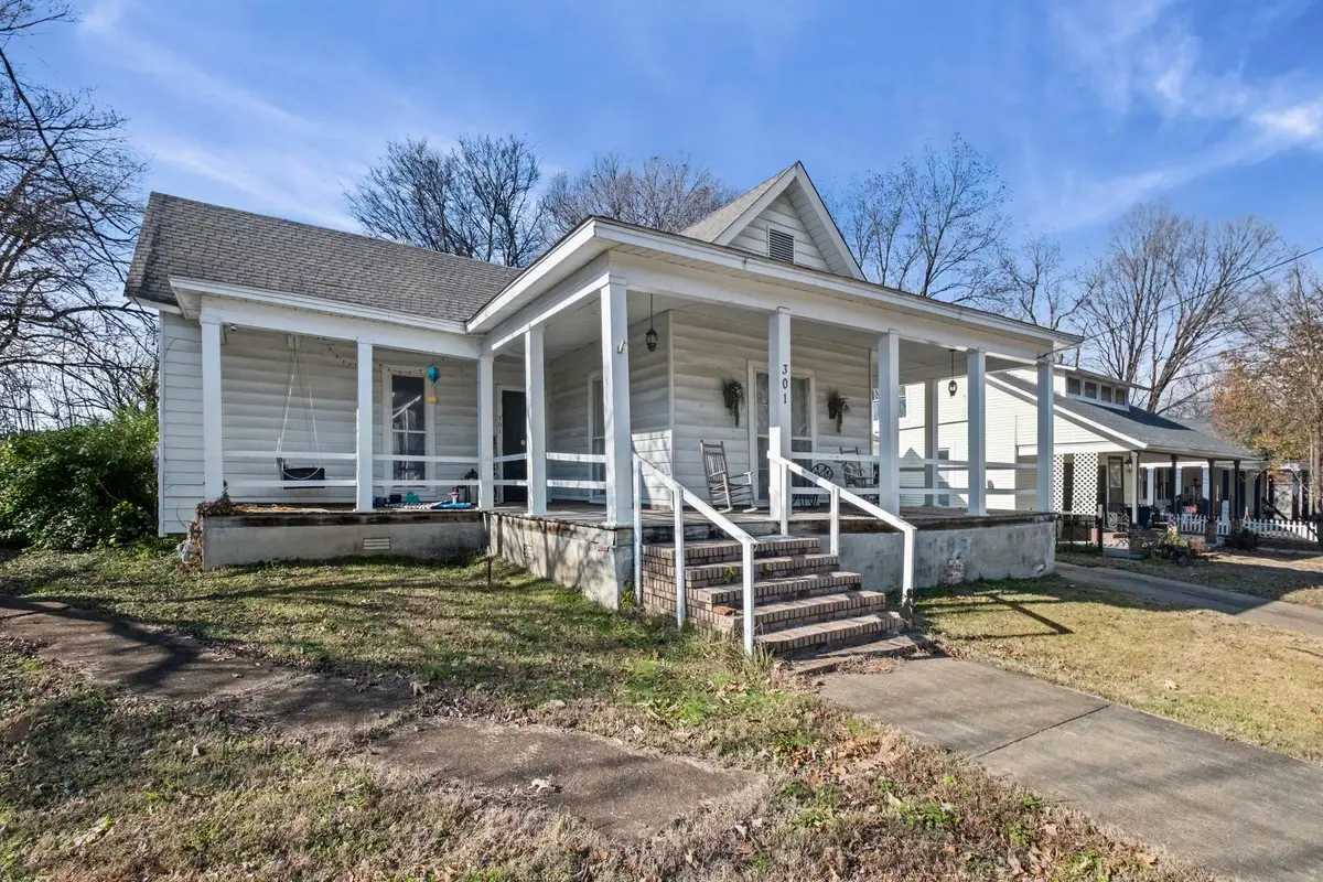301 N MAPLE ST, Covington, TN 38019 - Image #1