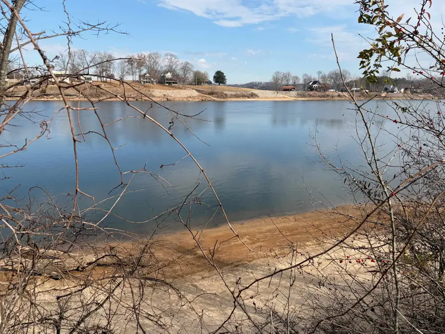 95 CRAVENS RD, Savannah, TN 38372 - Image #2