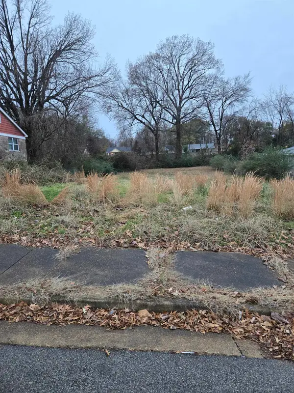 3233 CHARLOTTE RD, Memphis, TN 38109