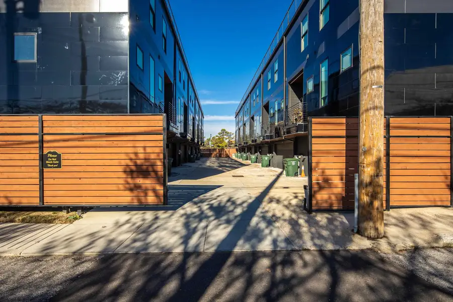 400 E PONTOTOC AVE, Memphis, TN 38103 - Image #2