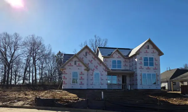 70 HAZEL CREST DR S, Oakland, TN 38060