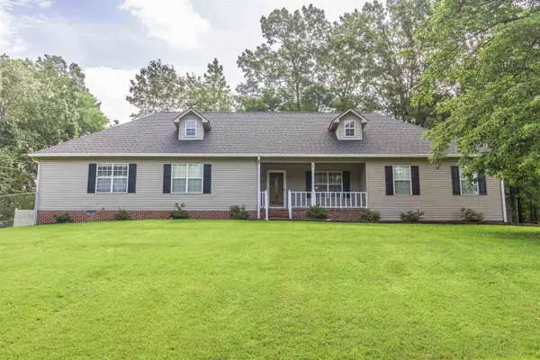 262 COUNTRYWOOD DR, Selmer, TN 38375