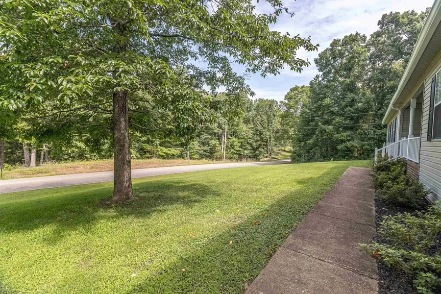 262 COUNTRYWOOD DR, Selmer, TN 38375 - Image #2