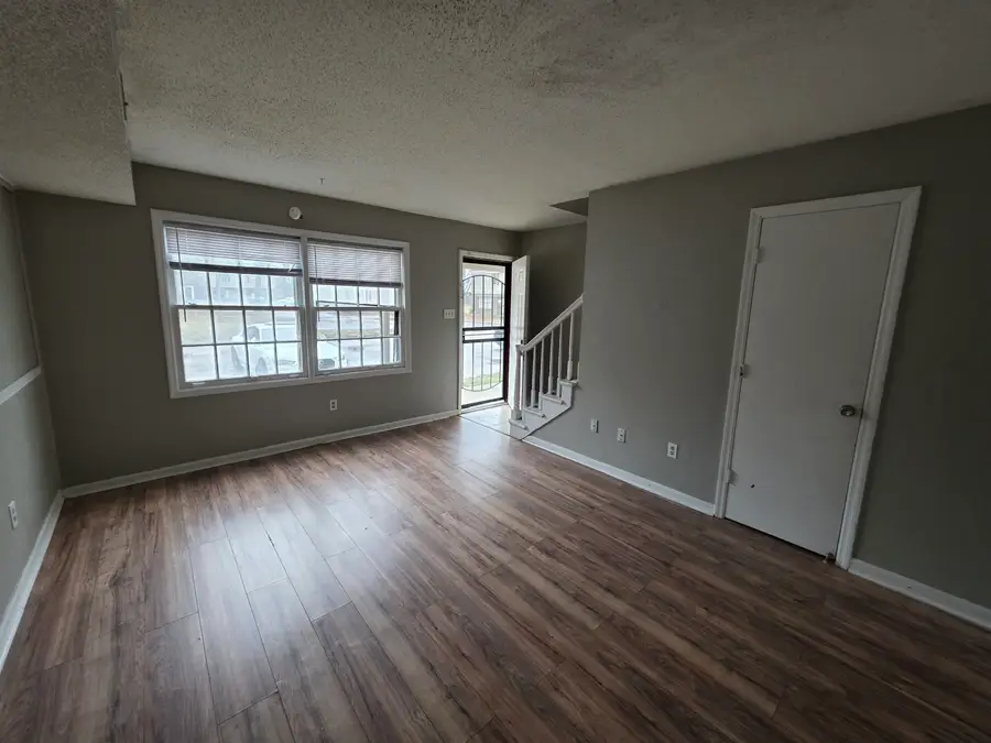 5190 FLOWERING PEACH DR, Memphis, TN 38115 - Image #2