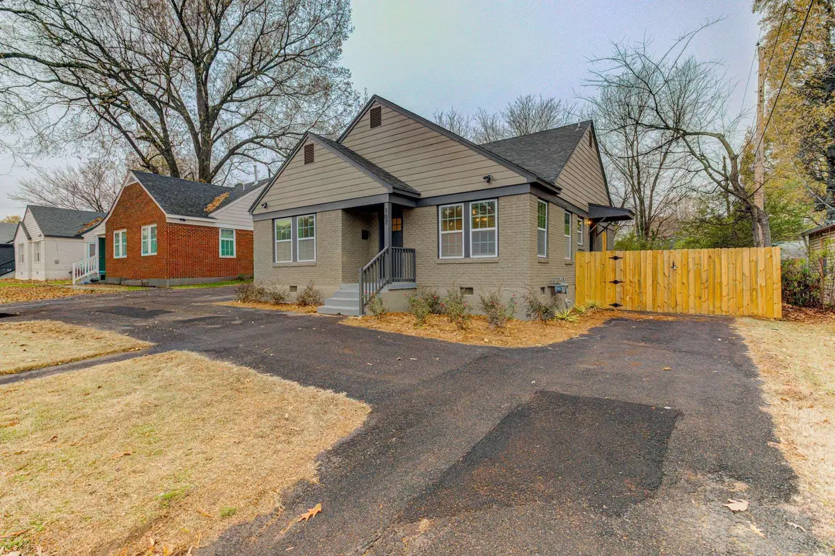 105 N HOLMES ST, Memphis, TN 38111 - Image #1