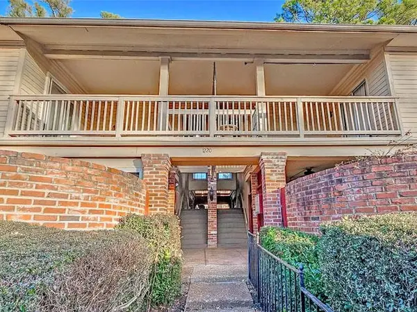 1220 CHAMBERLAIN DR #4, Memphis, TN 38119