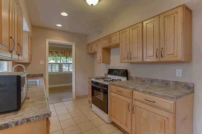 4974 PRINCETON RD, Memphis, TN 38117 - Image #3