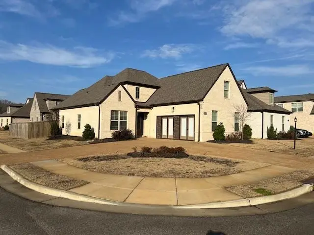 565 HOLDEN DR E, Cordova, TN 38018 - Image #1