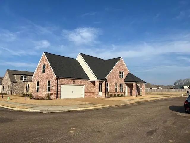 9754 E RYNER DR E, Cordova, TN 38018 - Image #2