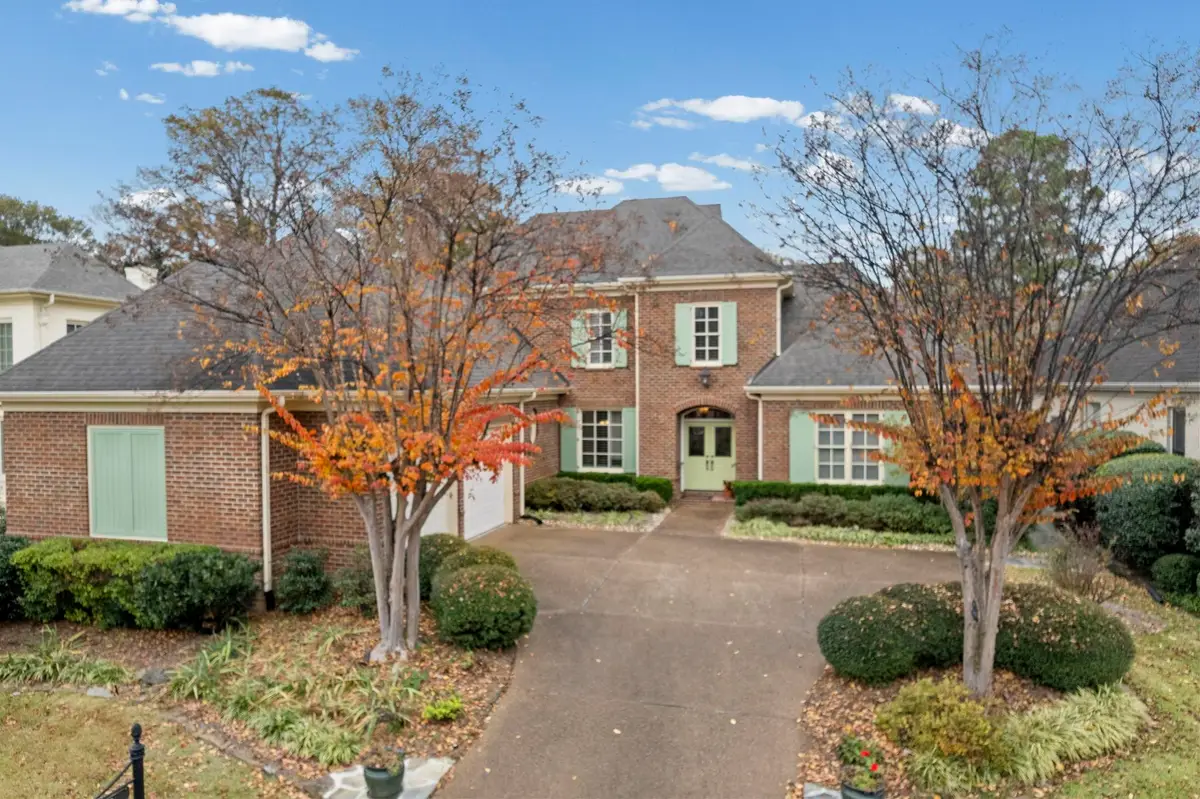 182 S BRENRICH CV, Memphis, TN 38117 - Image #1