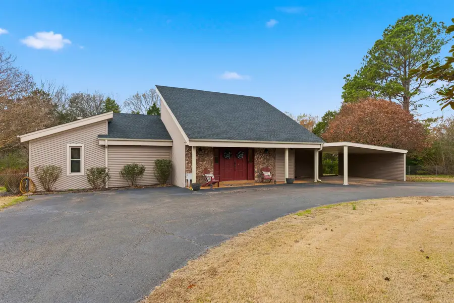 704 TEM ST, Bolivar, TN 38008 - Image #2