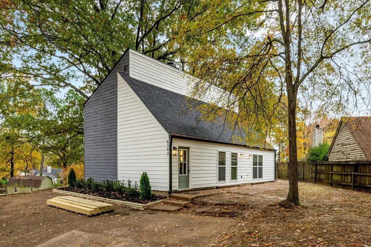 8393 CHIPPINGHAM DR, Cordova, TN 38016 - Image #1