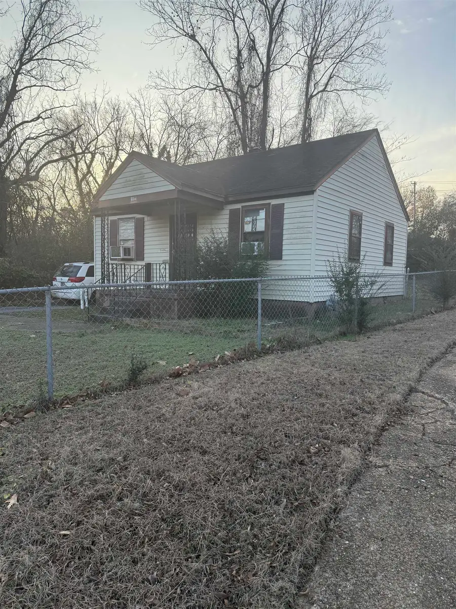 2173 S HUBERT CIR, Memphis, TN 38108 - Image #2