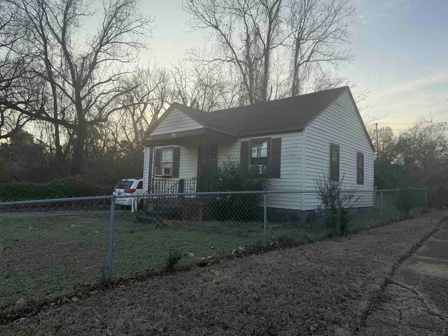 2173 S HUBERT CIR, Memphis, TN 38108 - Image #3