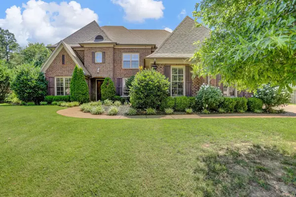 3930 S POTTER WOODS CV, Lakeland, TN 38002