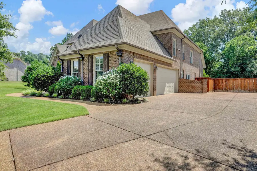 3930 S POTTER WOODS CV, Lakeland, TN 38002 - Image #3