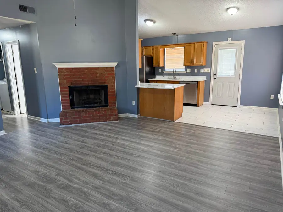 5901 GARDEN RIDGE DR, Millington, TN 38053 - Image #2