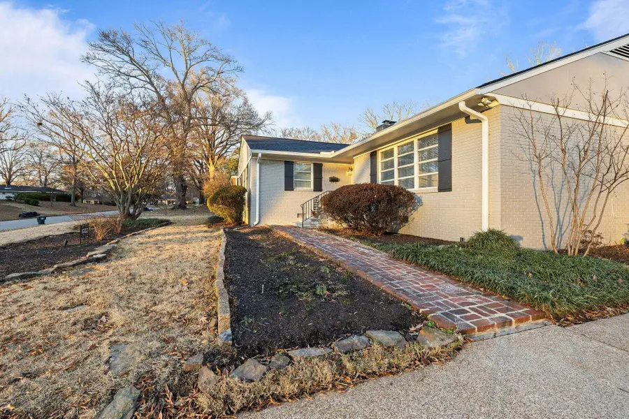 1002 KINGS PARK RD, Memphis, TN 38117 - Image #3