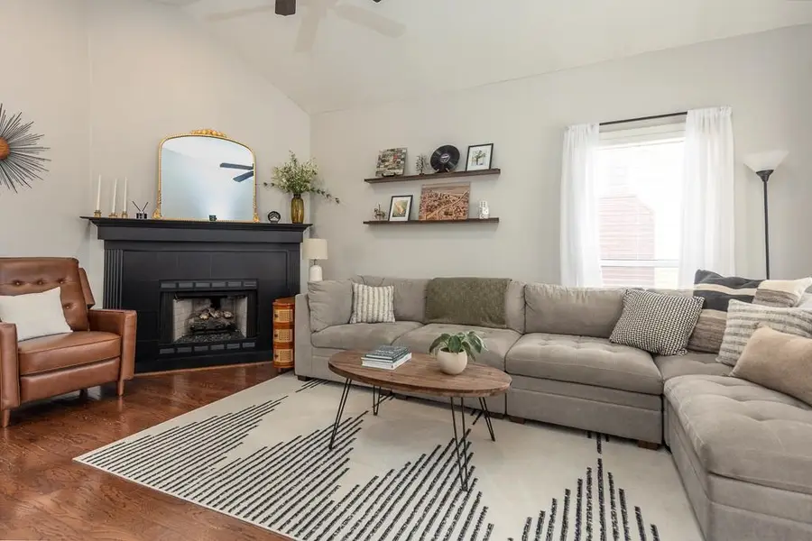 1033 E ISLAND PL, Memphis, TN 38103 - Image #3