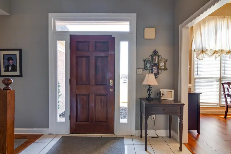 2040 OAK SPRINGS DR, Cordova, TN 38016 - Image #2