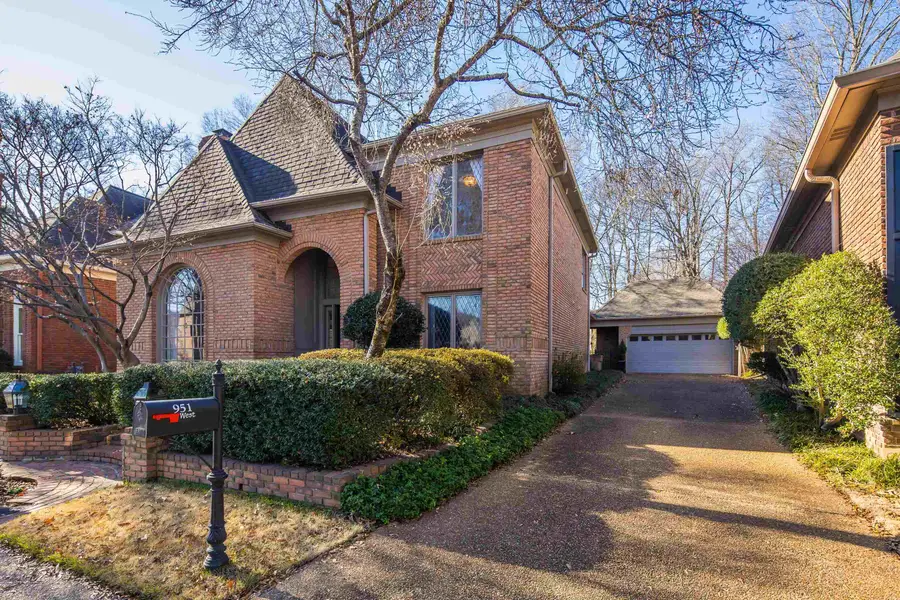 951 W RIVERWALK DR, Memphis, TN 38120 - Image #3