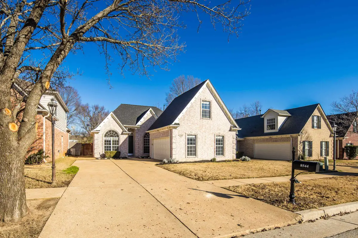 8544 GRIFFIN PARK DR, Cordova, TN 38018 - Image #1