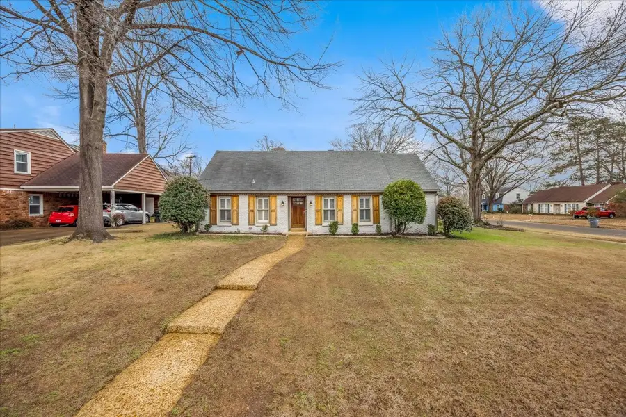 1592 W CRESTWOOD DR, Memphis, TN 38119 - Image #2