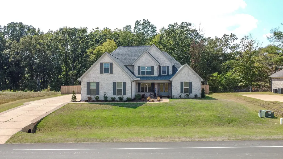 1699 BAISLEY DR, Nesbit, MS 38651 - Image #1