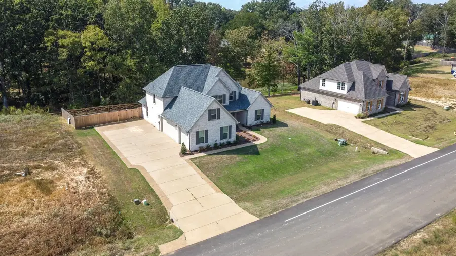 1699 BAISLEY DR, Nesbit, MS 38651 - Image #3