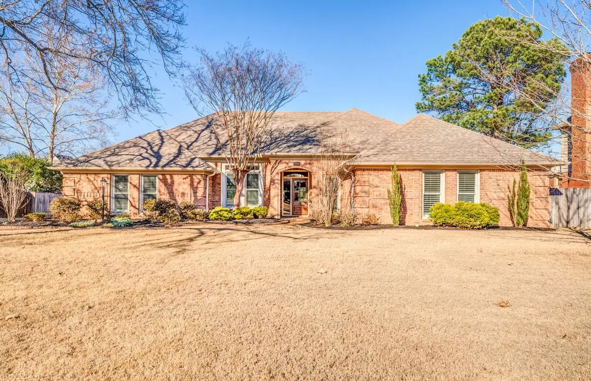 9340 HAWTHORN HILL DR, Germantown, TN 38139 - Image #1