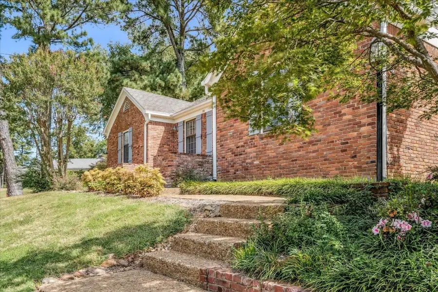 50 GROVE DALE RD, Memphis, TN 38120 - Image #2