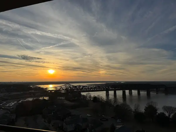 717 S RIVERSIDE DR #1506, Memphis, TN 38103