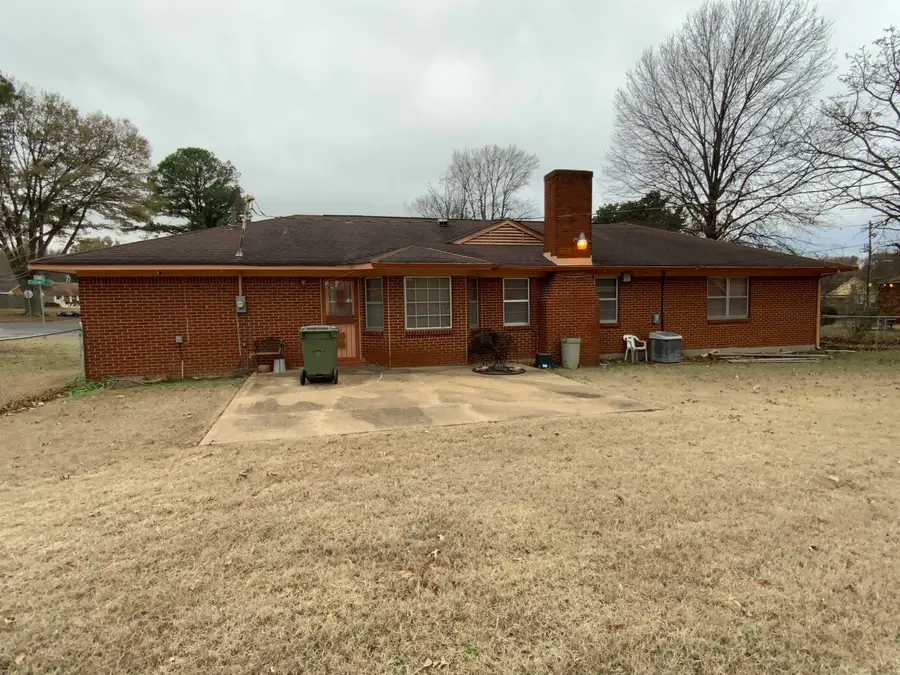 130 E FAIRWAY AVE, Memphis, TN 38109 - Image #2