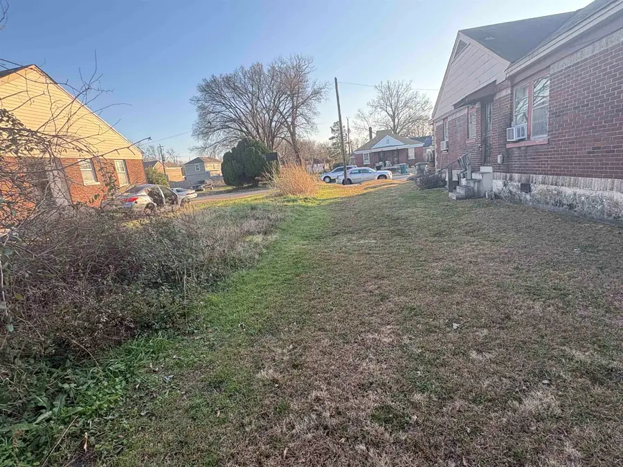 996 MARBLE AVE, Memphis, TN 38107 - Image #2