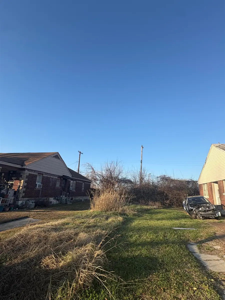 996 MARBLE AVE, Memphis, TN 38107 - Image #3