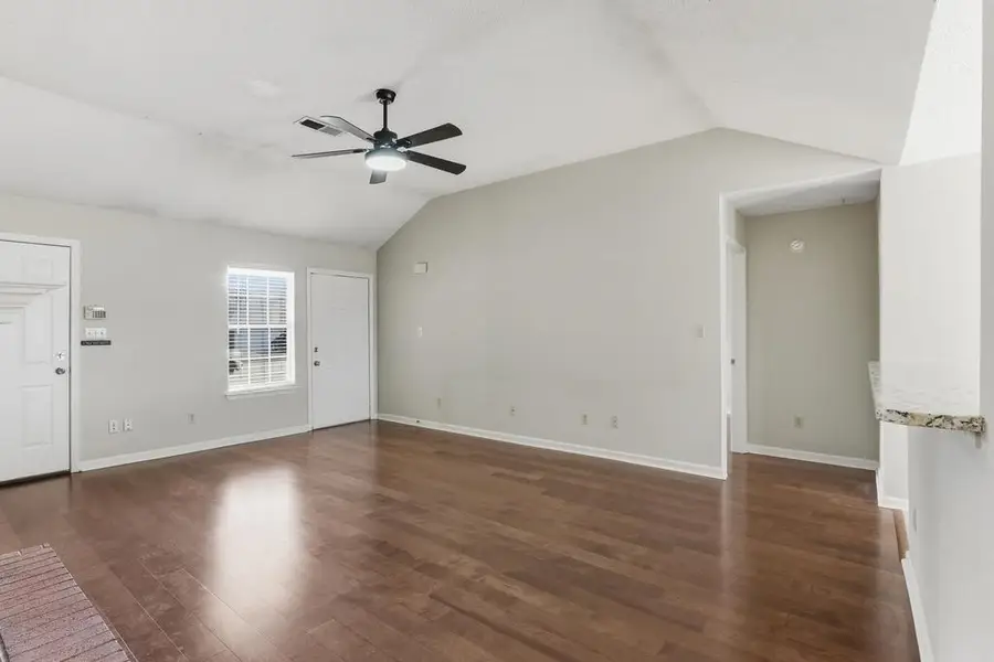 1077 JESSICA LAUREN DR, Cordova, TN 38018 - Image #3