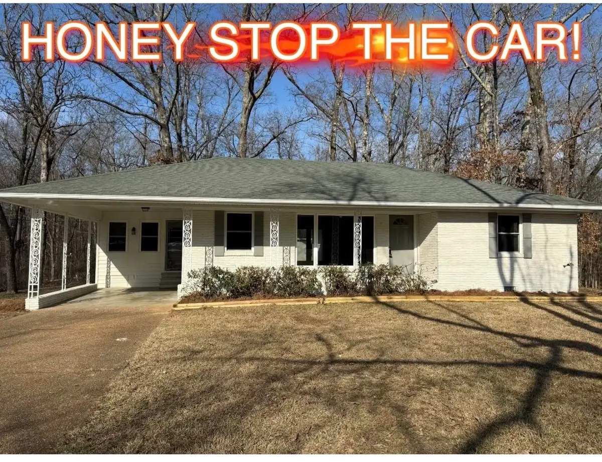 126 ROLLING OAKS DR, Somerville, TN 38068 - Image #1