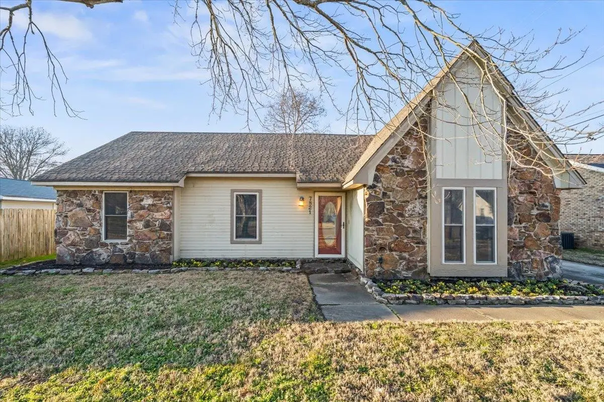 7821 HICKORY MEADOW RD, Millington, TN 38053 - Image #1