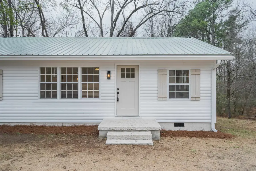 231 ADAMS ST, Selmer, TN 38375 - Image #2