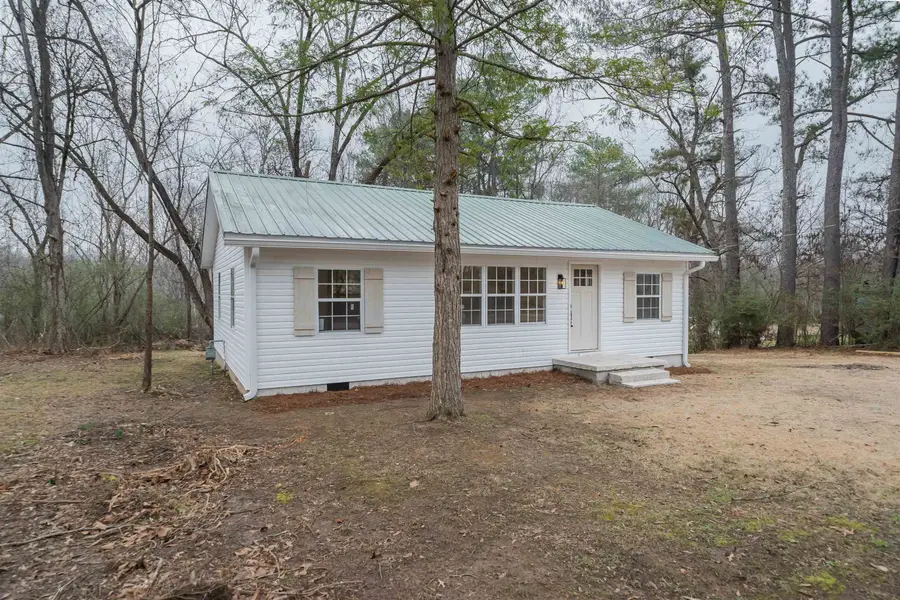 231 ADAMS ST, Selmer, TN 38375 - Image #3